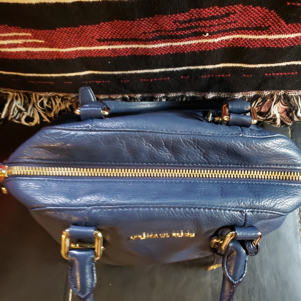 Handbag - Picture 3 of 5